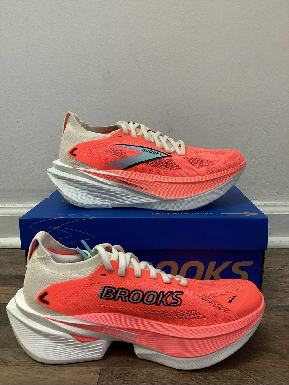 Women’s Brooks Hyperion Max 3